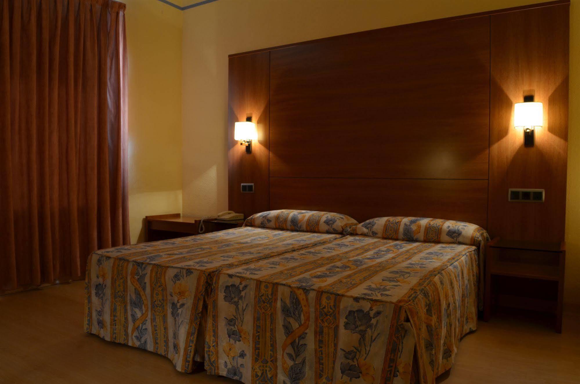 Hotel Sant Jordi Tarragona Exterior photo