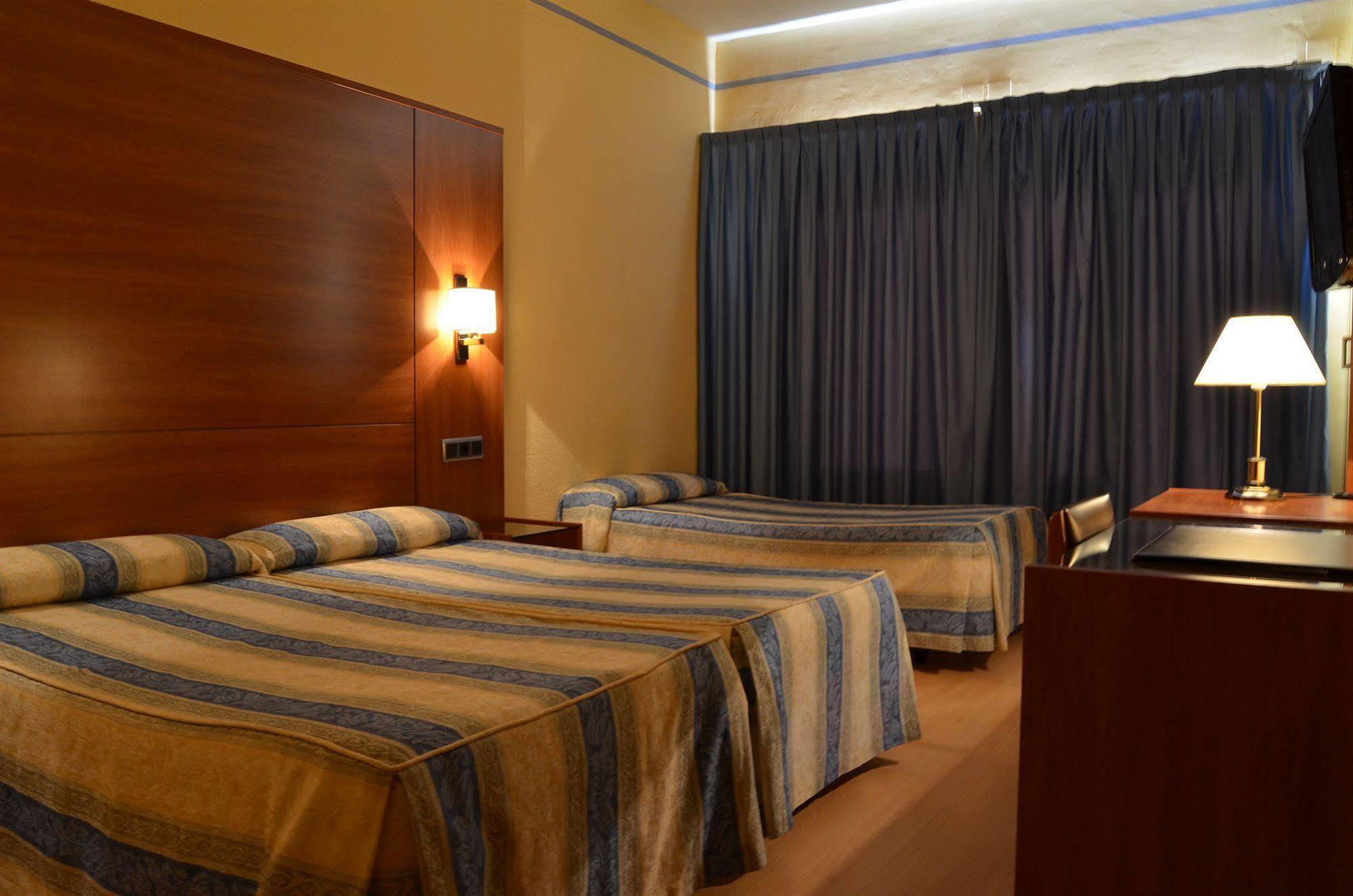 Hotel Sant Jordi Tarragona Exterior photo
